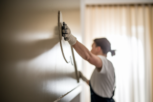 platrier-dos-mur-platre-lumiere